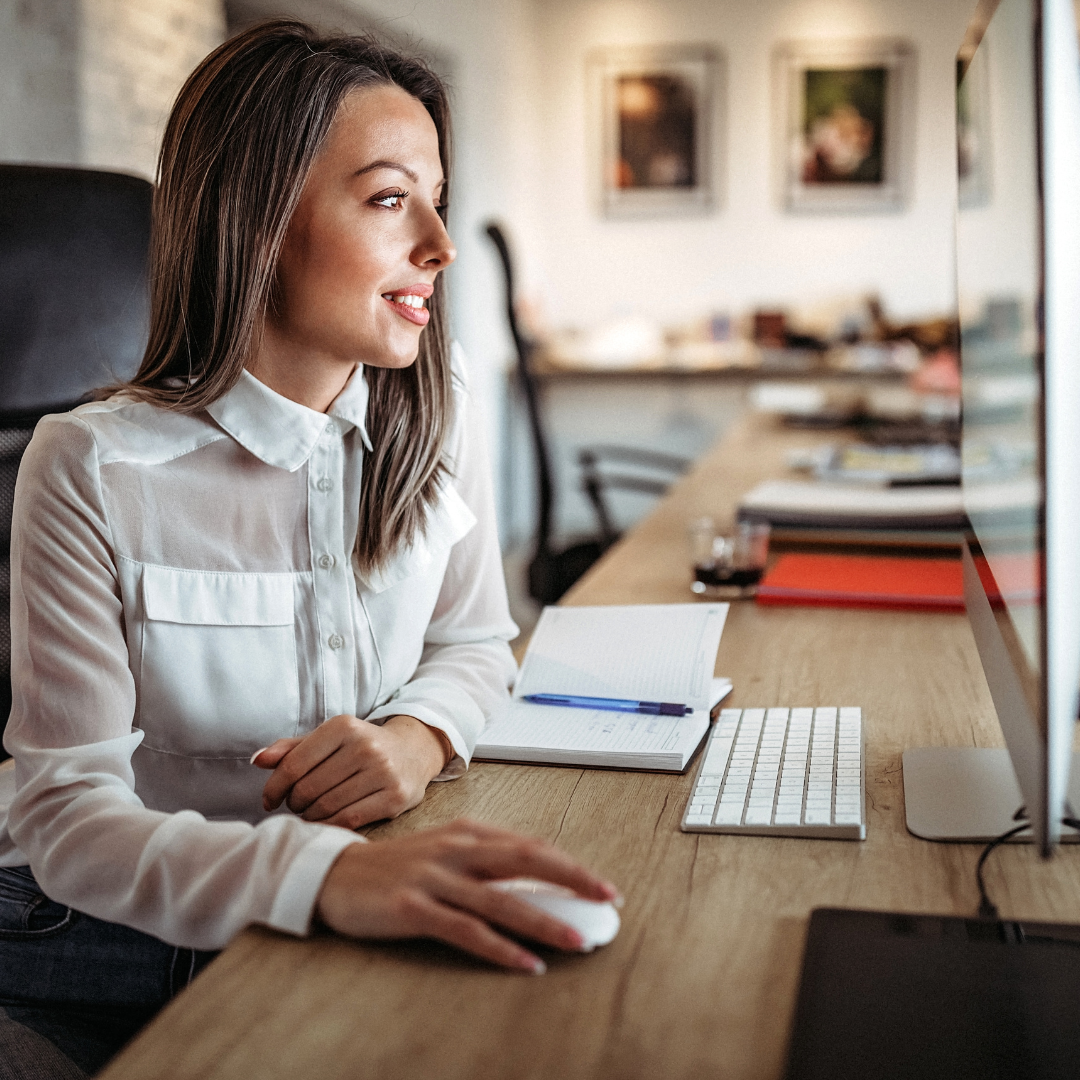 woman-working-at-computer